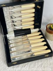 MaxSold Auction: Vintage 1930’s Sheffield England 12 pcs Cutlery Stainless Ivory Tone Handles Original Box - Toronto (Ontario, Canada) SELLER MANAGED Reseller Online Auction - Bayview Avenue