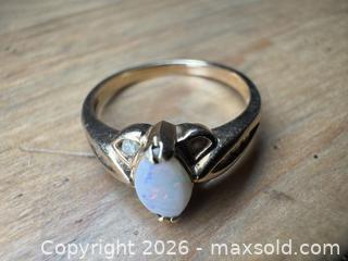 MaxSold Auction: Birks Gold Opal Ring - Hamilton (Ontario, Canada) PARTNER MANAGED Downsizing Online Auction - Witherspoon Street
