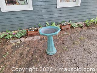 MaxSold Auction: Cement Bird Bath - Stone Mills (Ontario, Canada) SELLER MANAGED Charity/Fundraising Online Auction - Academy Street