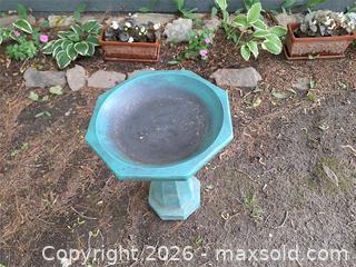 MaxSold Auction: Cement Bird Bath - Stone Mills (Ontario, Canada) SELLER MANAGED Charity/Fundraising Online Auction - Academy Street