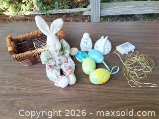 MaxSold Auction: Easter Decor - Stone Mills (Ontario, Canada) SELLER MANAGED Charity/Fundraising Online Auction - Academy Street