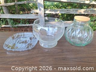 MaxSold Auction: Mixed Glass Lot - Stone Mills (Ontario, Canada) SELLER MANAGED Charity/Fundraising Online Auction - Academy Street