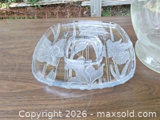 MaxSold Auction: Mixed Glass Lot - Stone Mills (Ontario, Canada) SELLER MANAGED Charity/Fundraising Online Auction - Academy Street