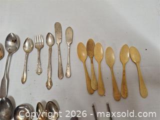 MaxSold Auction: Vintage Serving Pieces - Stone Mills (Ontario, Canada) SELLER MANAGED Charity/Fundraising Online Auction - Academy Street