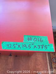MaxSold Auction: Dresser  - Sidney (British Columbia, Canada) PARTNER MANAGED Moving Online Auction - Third Street