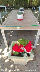 MaxSold Auction: Patio set  - Sidney (British Columbia, Canada) PARTNER MANAGED Moving Online Auction - Third Street
