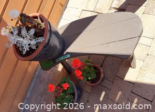 MaxSold Auction: Planter pots and bench  - Sidney (British Columbia, Canada) PARTNER MANAGED Moving Online Auction - Third Street