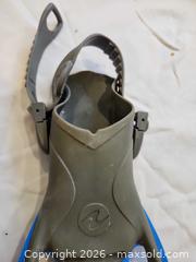 MaxSold Auction: Aqua Lung Medium Blue/Gray Open Heel Snorkeling Fins - Toronto (Ontario, Canada) SELLER MANAGED Downsizing Online Auction - Fisherville Road