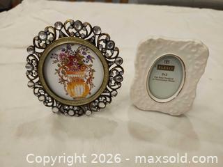 MaxSold Auction: Lot of 2 Picture Frames — Antique Brass & White Ceramic - Toronto (Ontario, Canada) SELLER MANAGED Downsizing Online Auction - Fisherville Road