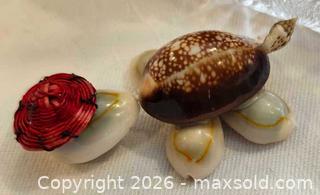 MaxSold Auction: Lot of Small Modular Origami Swans, Glass Plate & Shell Figurine - Toronto (Ontario, Canada) SELLER MANAGED Downsizing Online Auction - Fisherville Road
