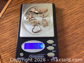 MaxSold Auction: 10K Yellow Gold Pendant & Charm Lot - Toronto (Ontario, Canada) PARTNER MANAGED Downsizing Online Auction - Norris Place
