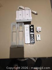 MaxSold Auction: Nintendo Wii Model RVL-001 - Toronto (Ontario, Canada) SELLER MANAGED Downsizing Online Auction -  Almore Avenue
