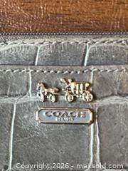MaxSold Auction: Coach & Michael Kors Small Leather Wristlet, Wallet & Card Holder - Toronto (Ontario, Canada) SELLER MANAGED Moving Online Auction - Herne Hill
