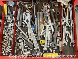 MaxSold Auction: Snap-on 7-Drawer Red Rolling Tool Chest includes contents  - Surrey (British Columbia, Canada) SELLER MANAGED Estate Sale Online Auction -  121 Street