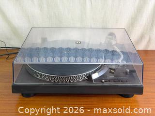 MaxSold Auction: Technics SL-1900 Direct Drive Automatic Turntable w/ Shure M95ED Cartridge - Hamilton (Ontario, Canada) SELLER MANAGED Estate Sale Online Auction - Gertrude Street