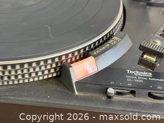 MaxSold Auction: Technics SL-1900 Direct Drive Automatic Turntable w/ Shure M95ED Cartridge - Hamilton (Ontario, Canada) SELLER MANAGED Estate Sale Online Auction - Gertrude Street