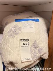 MaxSold Auction: King Size Blue & White 100% Cotton Quilt - Eldersburg (Maryland, USA) PARTNER MANAGED Moving Online Auction - Streaker Road