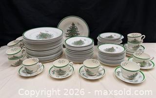 MaxSold Auction: Spode Christmas Tree Holiday Porcelain Dinnerware Set Huge Grouping  - Hatboro (Pennsylvania, USA) PARTNER MANAGED Estate Sale Online Auction -  Jacksonville Road