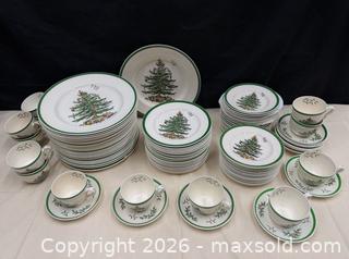 MaxSold Auction: Spode Christmas Tree Holiday Porcelain Dinnerware Set Huge Grouping  - Hatboro (Pennsylvania, USA) PARTNER MANAGED Estate Sale Online Auction -  Jacksonville Road