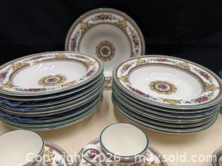 MaxSold Auction: Wedgwood Bone China Columbia Floral Gold-Trim Dinnerware - Hatboro (Pennsylvania, USA) PARTNER MANAGED Estate Sale Online Auction -  Jacksonville Road