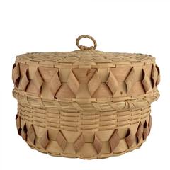 MaxSold Auction: Antique Mi’kmaq Wabanaki Lidded Sewing Basket, Early 20th C Twisted Ash Splint & Sweetgrass - Toronto (Ontario, Canada) SELLER MANAGED Reseller Online Auction - Ellsworth Avenue