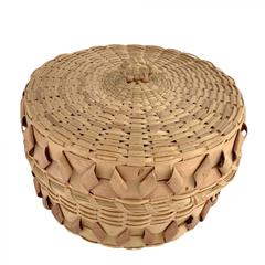 MaxSold Auction: Antique Mi’kmaq Wabanaki Lidded Sewing Basket, Early 20th C Twisted Ash Splint & Sweetgrass - Toronto (Ontario, Canada) SELLER MANAGED Reseller Online Auction - Ellsworth Avenue