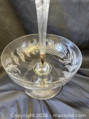 MaxSold Auction: C.1900 Victorian Aesthetic Fern Design Blown Etched Glass Epergne Stand - Toronto (Ontario, Canada) PARTNER MANAGED Reseller Online Auction - Railside Road