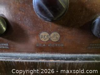 MaxSold Auction: Antique 1936 RCA Victor "Magic Brain" Wood Console Radio - Art Deco Model 10-K / 9-K Floor Tube Receiver - Ottawa (Ontario, Canada) SELLER MANAGED Moving Online Auction - Deerwood Drive