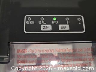 MaxSold Auction: Automatic Ice maker - Toronto (Ontario, Canada) SELLER MANAGED Reseller Online Auction - Birchmont Road (STORAGE)