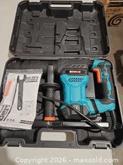 MaxSold Auction: Berserker Heavy duty Demolition Jack Hammer- BSK- 45HM, 1300 watt - Toronto (Ontario, Canada) SELLER MANAGED Reseller Online Auction - Birchmont Road (STORAGE)