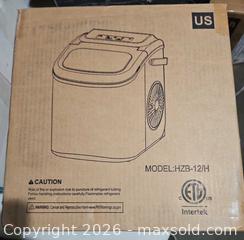 MaxSold Auction: Ice maker  - Toronto (Ontario, Canada) SELLER MANAGED Reseller Online Auction - Birchmont Road (STORAGE)