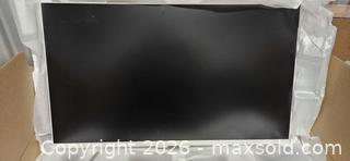 MaxSold Auction: Samsung 32 inch M5 Smart  White Monitor 60Hz 4ms HDMI with Smart TV Apps - Toronto (Ontario, Canada) SELLER MANAGED Reseller Online Auction - Birchmont Road (STORAGE)