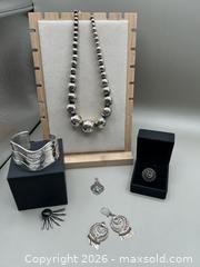 MaxSold Auction: Vintage Sterling Silver Jewelry Lot – 6 Piece Statement Collection - Metro Vancouver A (British Columbia, Canada) UBC Endowment Lands SELLER MANAGED Estate Sale Online Auction - Wesbrook Crescent