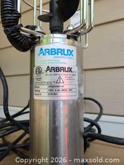 MaxSold Auction: Arbrux Submersible Bubbler De-Icer A - Portland (Ontario, Canada) Moving Online Auction - R29 Road 