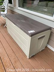 MaxSold Auction: Beige/Brown Plastic Outdoor Deck Storage Box B - Portland (Ontario, Canada) Moving Online Auction - R29 Road 