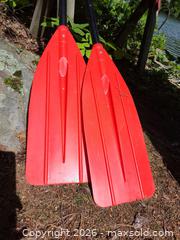 MaxSold Auction: ClearwaterDesign canoe, Kawartha model C - Portland (Ontario, Canada) Moving Online Auction - R29 Road 