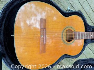 MaxSold Auction: Yamaha Classical Nylon-String Guitar, Full Size, Natural/Sunburst - Leeds And The Thousand Islands (Ontario, Canada) SELLER MANAGED Downsizing Online Auction - 1000 Islands Parkway