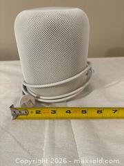 MaxSold Auction: Apple HomePod (original) Smart Speaker, White - Central Saanich (British Columbia, Canada) PARTNER MANAGED Moving Online Auction - Butler Crescent