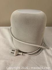MaxSold Auction: Apple HomePod (original) Smart Speaker — White - Central Saanich (British Columbia, Canada) PARTNER MANAGED Moving Online Auction - Butler Crescent
