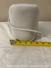 MaxSold Auction: Apple HomePod (original) Smart Speaker — White - Central Saanich (British Columbia, Canada) PARTNER MANAGED Moving Online Auction - Butler Crescent