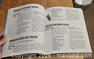 MaxSold Auction: Barbecue Bible Book - Toronto (Ontario, Canada) SELLER MANAGED Moving Online Auction -  Roncesvalles Avenue (CONDO)