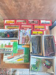MaxSold Auction: HO Scale Model Train Lot: Mantua, Primex, Atlas - Tiverton (Rhode Island, USA) SELLER MANAGED Reseller Online Auction - Main Road
