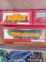 MaxSold Auction: HO Scale Model Train Lot: Mantua, Primex, Atlas - Tiverton (Rhode Island, USA) SELLER MANAGED Reseller Online Auction - Main Road