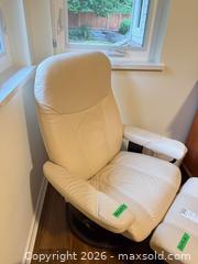 MaxSold Auction: Ekornes Stressless LEATHER Chair with Ottoman B - North Vancouver (British Columbia, Canada) PARTNER MANAGED Downsizing Online Auction - Regal Crescent
