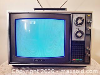 MaxSold Auction: Cleaned&Tested SONY Trinitron KV-1201 12" Early Model Color CRT Tube TV Television-Works - Ottawa (Ontario, Canada) SELLER MANAGED Downsizing Online Auction -  Russell Road