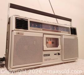 MaxSold Auction: Serviced/Tested SONY CFS-61S Cassette AM/FM/SW Boombox/Ghetto Blaster-Made in Japan  - Ottawa (Ontario, Canada) SELLER MANAGED Downsizing Online Auction -  Russell Road