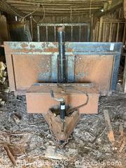 MaxSold Auction: Hydraulic Dump Trailer A - Greater Napanee (Ontario, Canada) PARTNER MANAGED Downsizing Online Auction - County Road 9