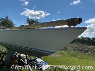 MaxSold Auction: Sailboat And Trailer A - Greater Napanee (Ontario, Canada) PARTNER MANAGED Downsizing Online Auction - County Road 9