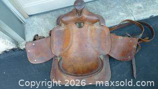 MaxSold Auction: Horse Saddle B - Lincoln (Ontario, Canada) SELLER MANAGED Estate Sale Online Auction - Comfort Crescent Comfort Crescent
