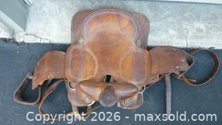 MaxSold Auction: Horse Saddle B - Lincoln (Ontario, Canada) SELLER MANAGED Estate Sale Online Auction - Comfort Crescent Comfort Crescent